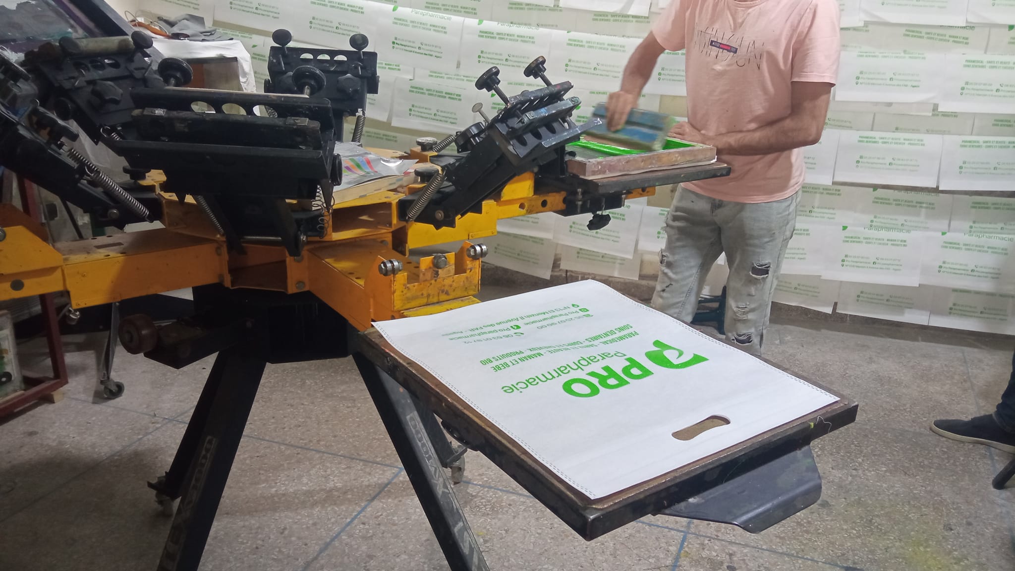 TEEMORBS : SéRIGRAPHIE ET BRODERIE